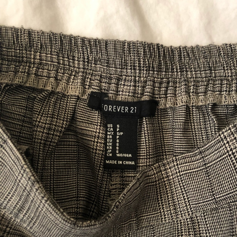 Im selling this because is not my size - Picture 5 of 5